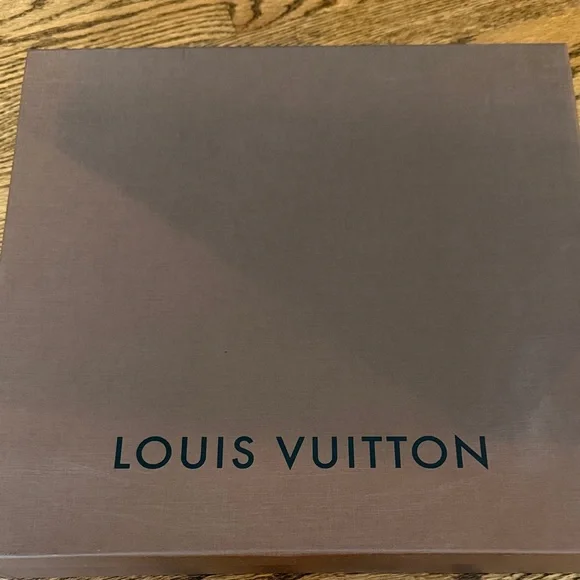 Louis VuittonBrown Gift Box